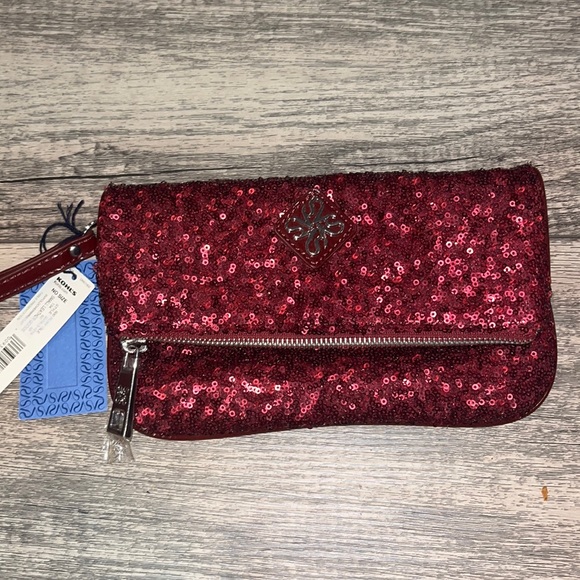 Simply Vera- Vera Wang- Sequin Wristlet- NWT - Picture 2 of 7